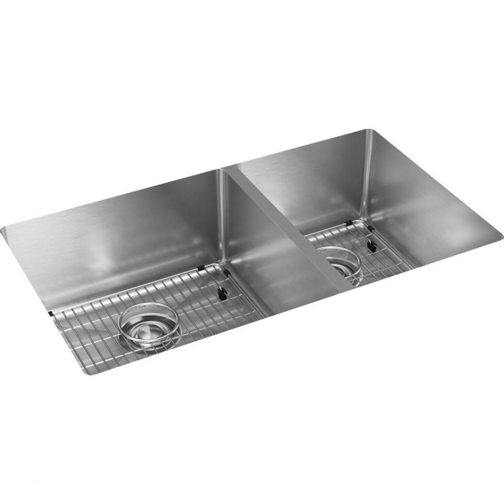 18 Gauge Stainless Steel 31.5&apos;&apos; x 18.5&apos;&apos; x 9&apos;&apos; 60/40 Double Bowl Und